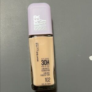 Maybelline lumi matte foundation